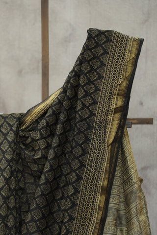 Black HBP Cotton Silk Saree With Maheshwari Border - SRBCSS911