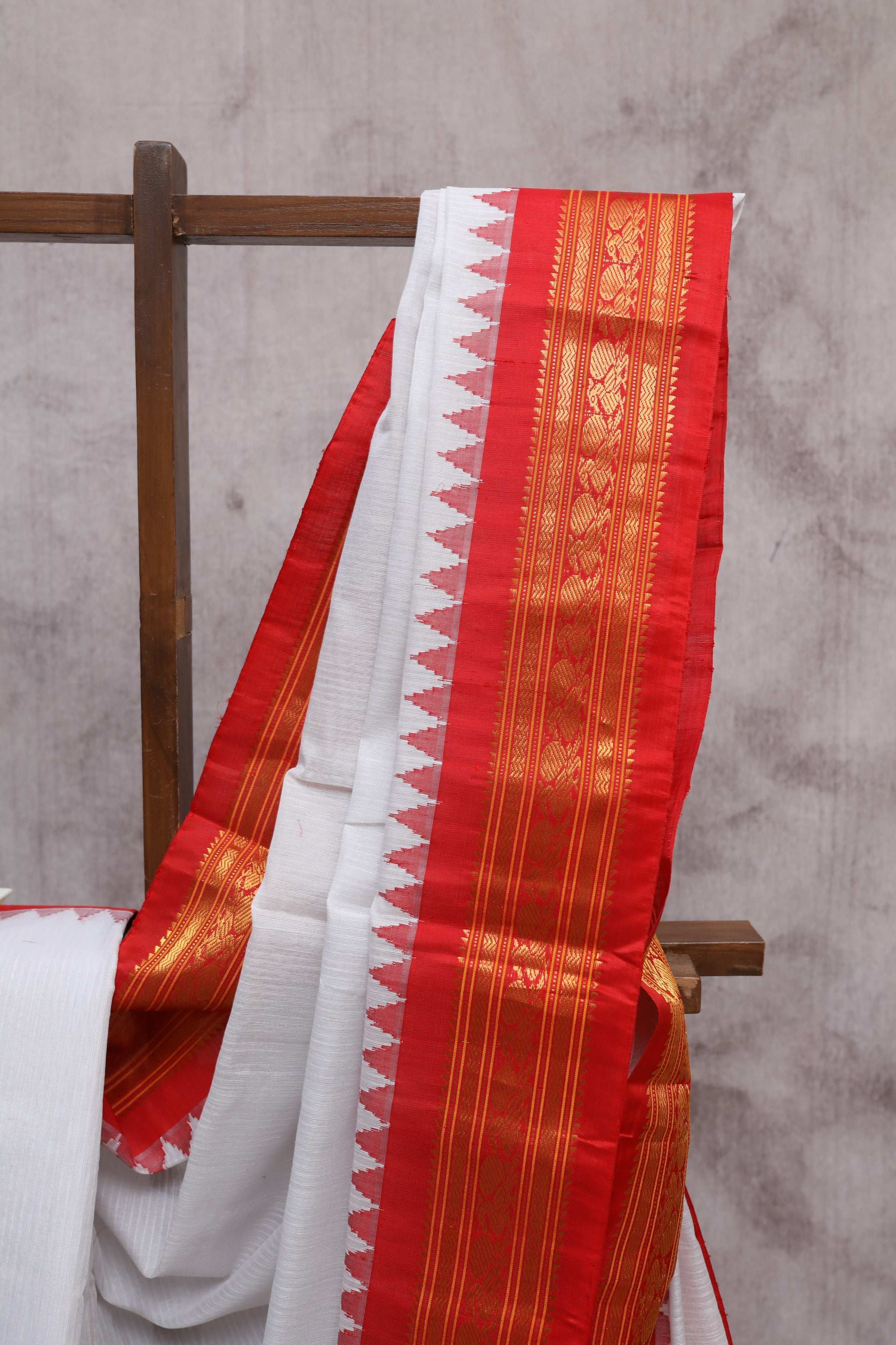 Off-White Cotton Gadwal Saree - SROWCGS97
