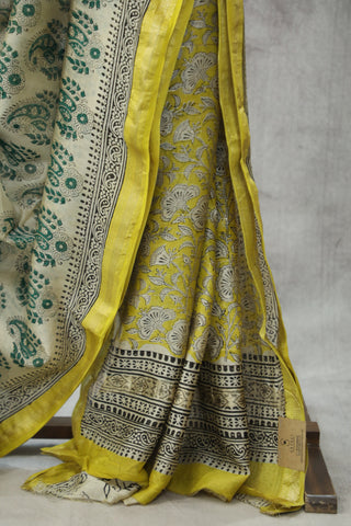 Cream HBP Cotton Silk Saree With Maheshwari Border - SRCCSS793