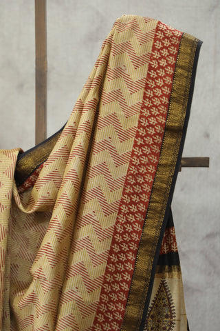 Yellow HBP Cotton Silk Saree With Maheshwari Border - SRYCSS791