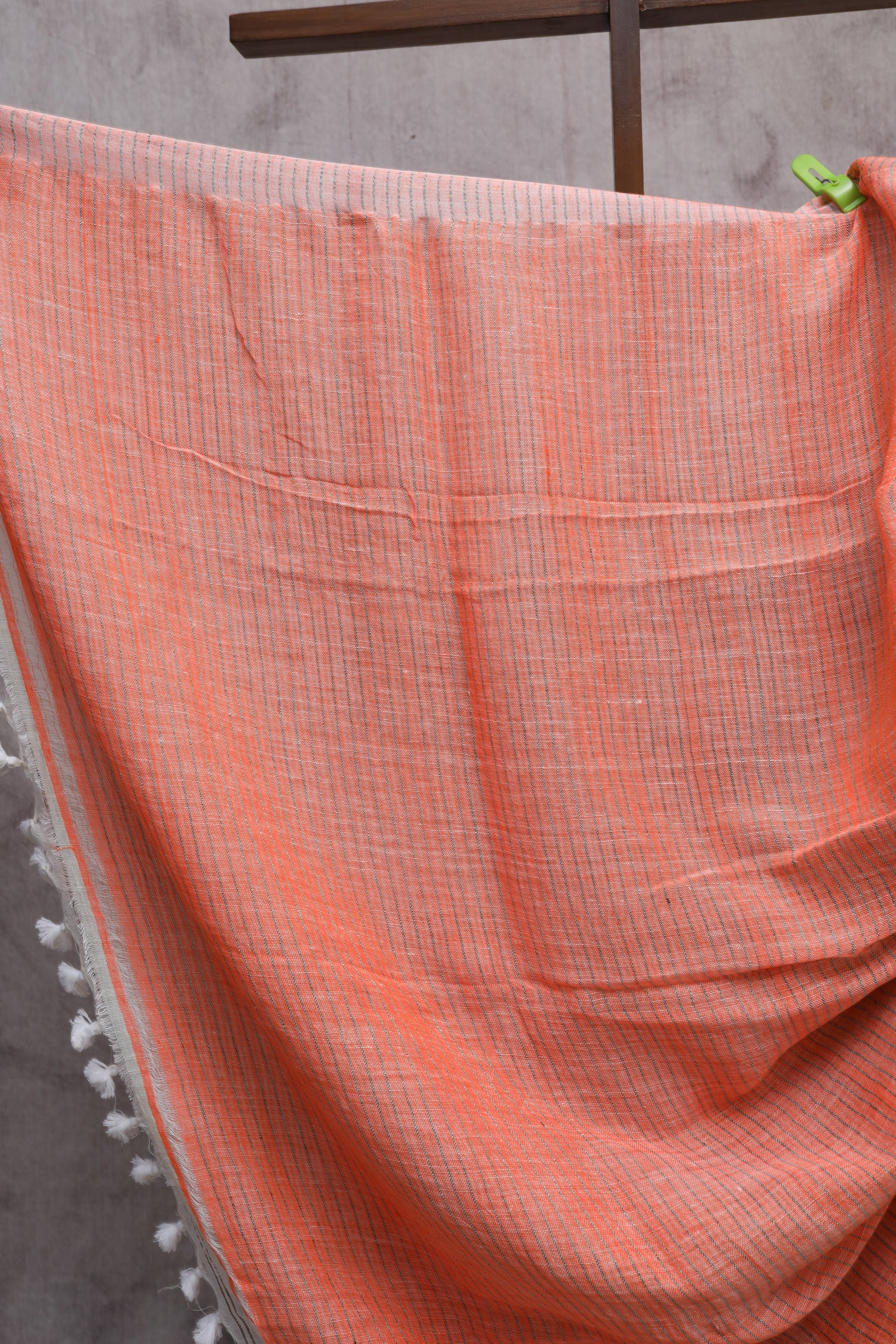 White Parrot Design Linen Jamdani Saree - SRWLJS212