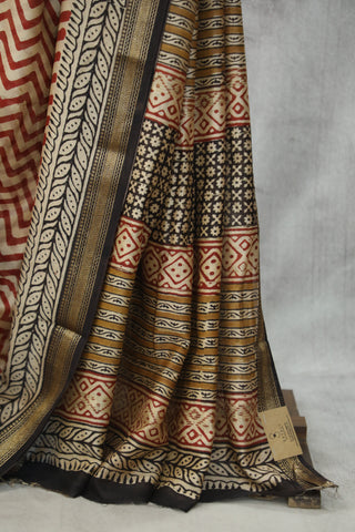 Beige-Red HBP Cotton Silk Saree With Maheshwari Border - SRBRCSS821