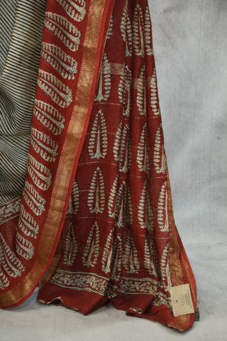 Cream HBP Cotton Silk Saree With Maheshwari Border - SRCCSS826