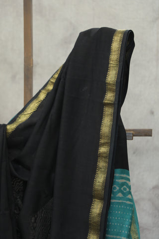 Black HBP Cotton Silk Saree With Maheshwari Border - SRBCSS816