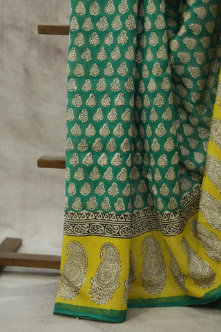 Green HBP Cotton Silk Saree With Chanderi Border - SRGCSS849