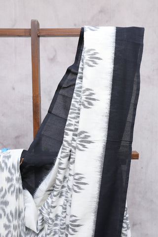 Off-White Pochampalli Cotton Ikat Saree-SROWPCIS186