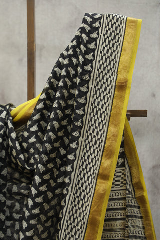 Black  HBP Cotton Silk Saree With Maheshwari Border - SRBCSS845