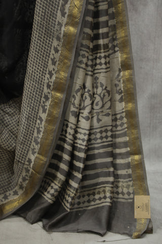 Black HBP Cotton Silk Saree With Maheshwari Border - SRBCSS846