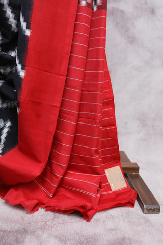 Black Pochampalli Cotton Ikat Saree-SRBPCIS162