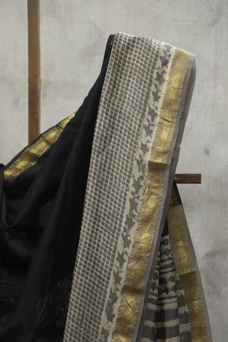 Black HBP Cotton Silk Saree With Maheshwari Border - SRBCSS846