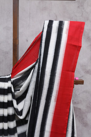 Black-White Pochampalli Cotton Ikat Saree-SRBWPCIS173