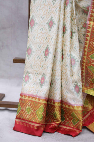 White Rajkot Patola Silk Saree-SRWRPSS46EX