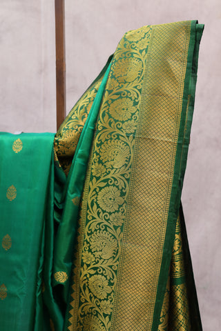 Green Gadwal Silk Saree - SRGGSS293