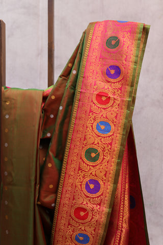 Green Gadwal  Silk Saree - SRGGSS317