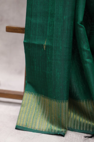 Green Raw Silk Saree - SRGRSS553