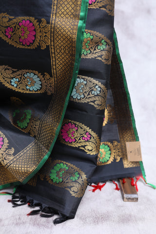 Black Gadwal Silk Saree - SRBGSS249