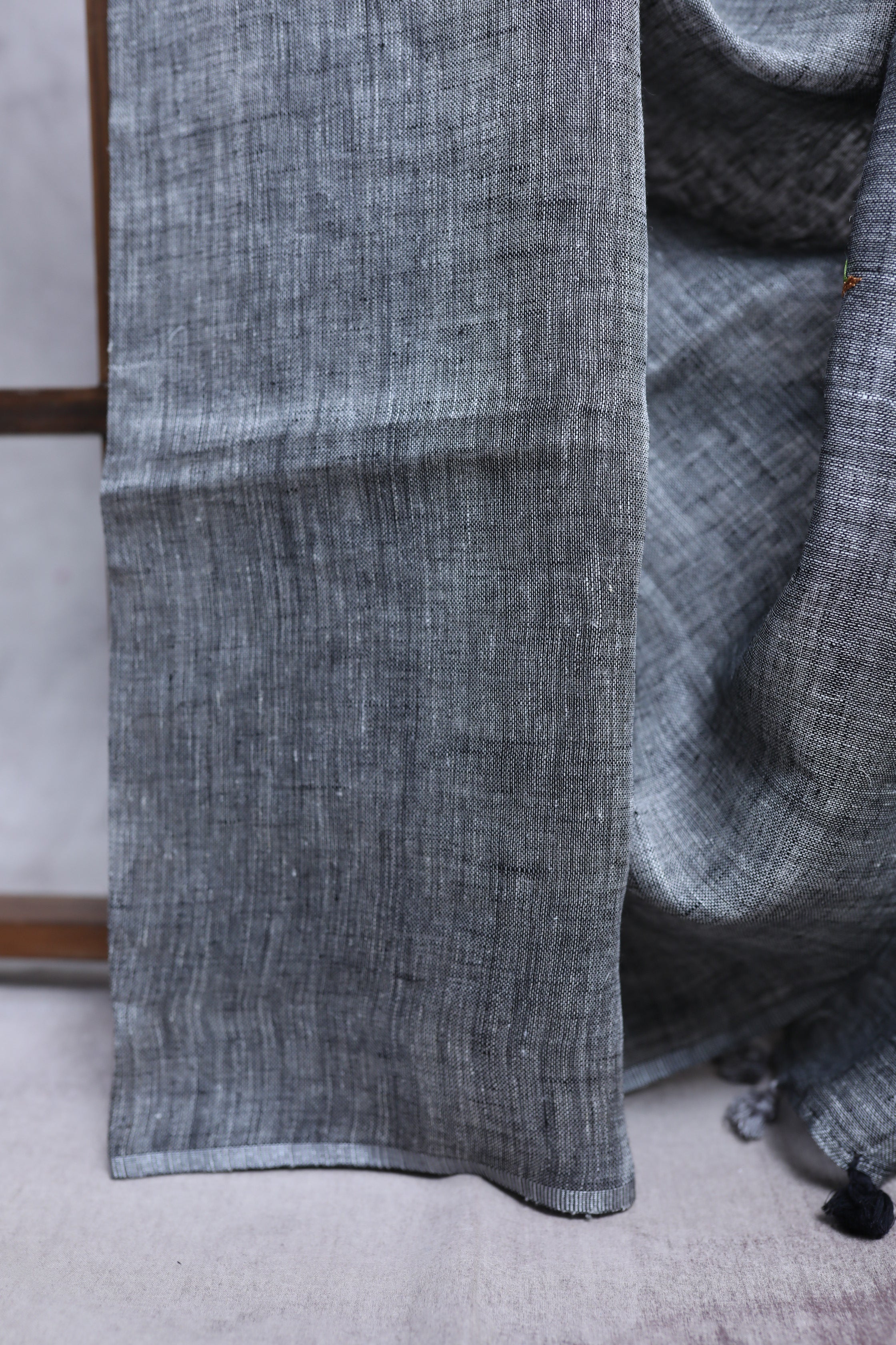 Grey Hand Embroidered Linen Saree-SRGHELS05