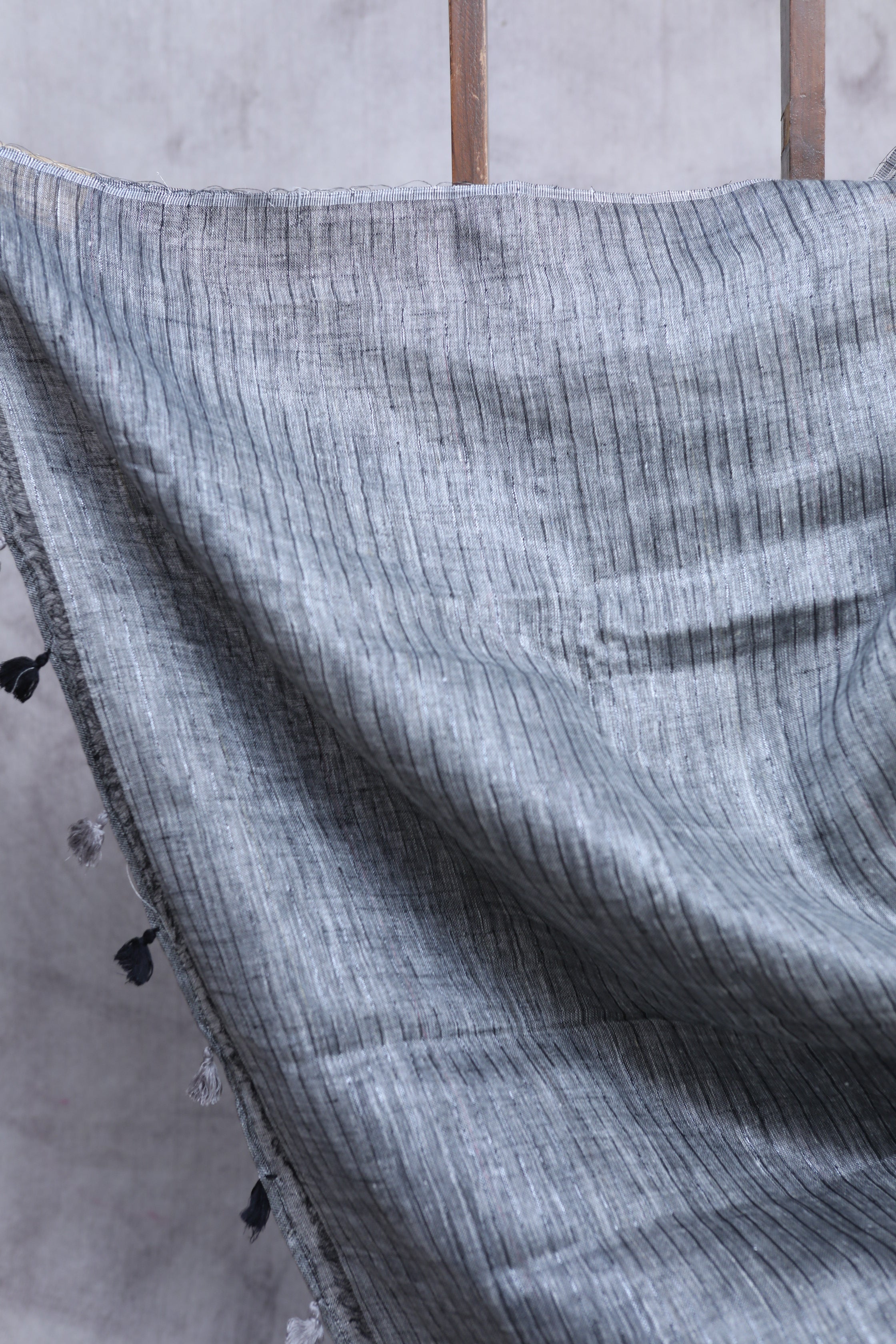 Grey Hand Embroidered Linen Saree-SRGHELS05