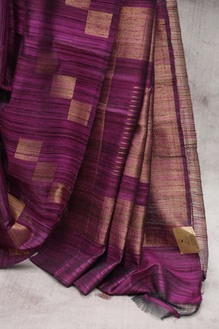 Dark Magenta Raw Silk Saree - SRDMRSS566