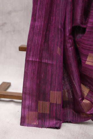 Dark Magenta Raw Silk Saree - SRDMRSS566