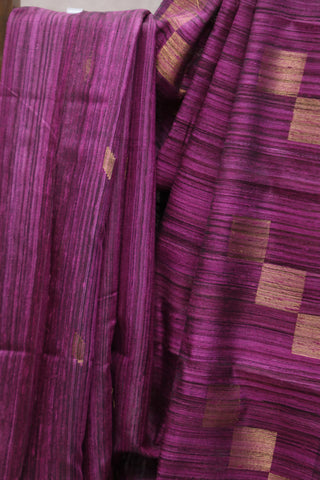 Dark Magenta Raw Silk Saree - SRDMRSS566