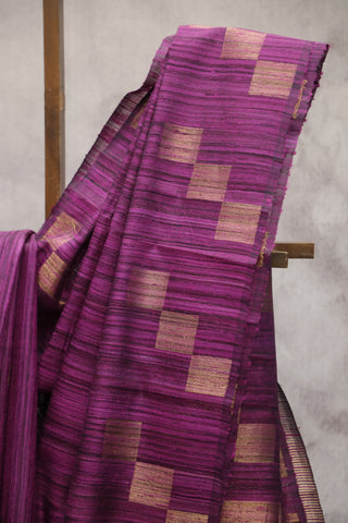 Dark Magenta Raw Silk Saree - SRDMRSS566