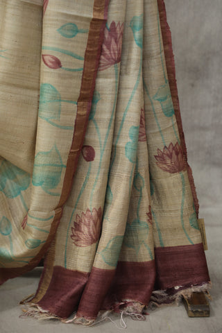 Cream Hand-Painted Tussar Silk Saree - SRCHPTSS996