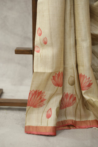 Cream Hand-Painted Tussar Silk Saree - SRCHPTSS987