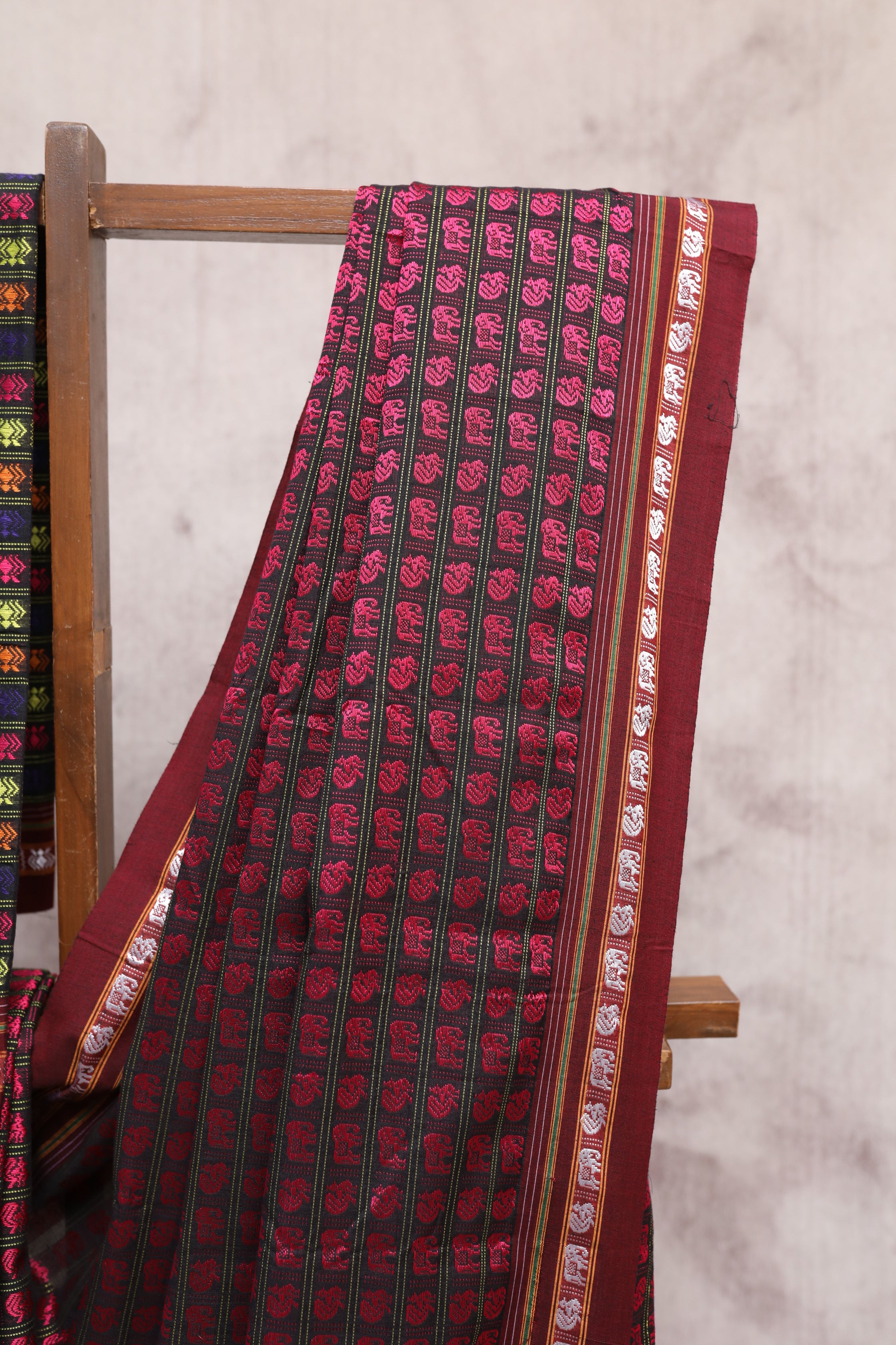 Black-Pink Hathi Mor Khun Saree - SRBPHMKS41