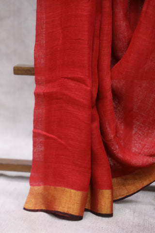 Red Plain Linen Saree With Black Tassels-SRSBPLS170