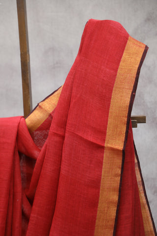 Red Plain Linen Saree With Black Tassels-SRSBPLS170