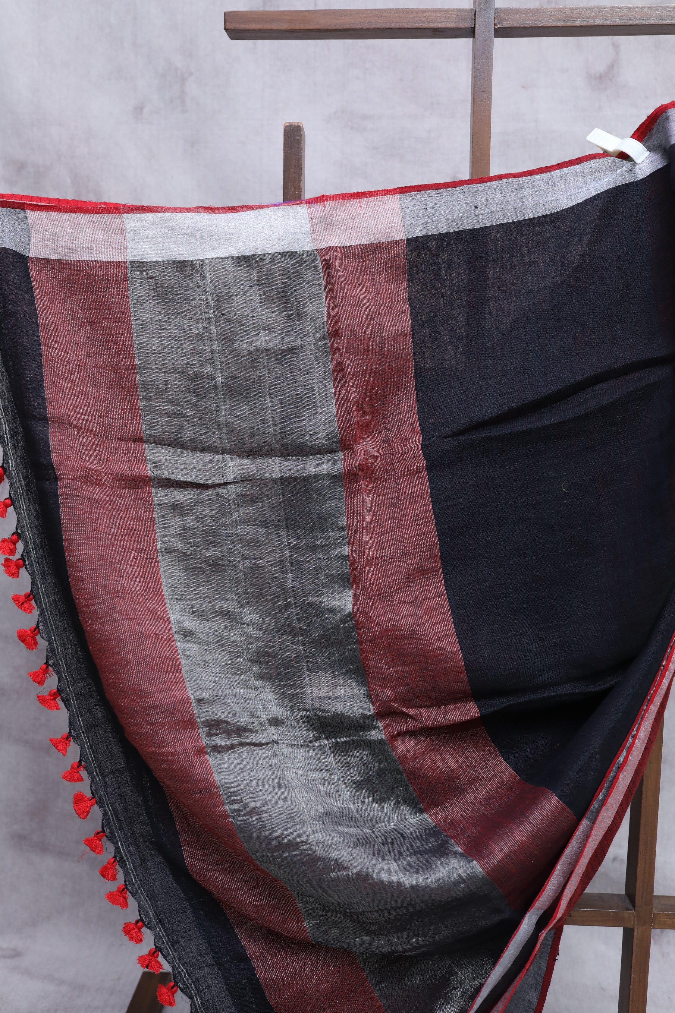 Black Plain Linen Saree-SRBPLS123