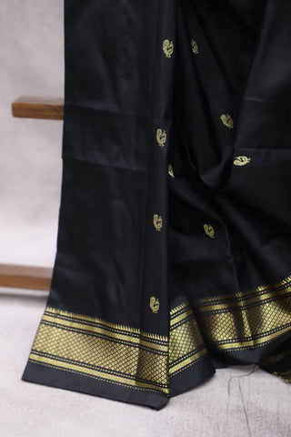 Black Silk Paithani Saree - SRBSPS449