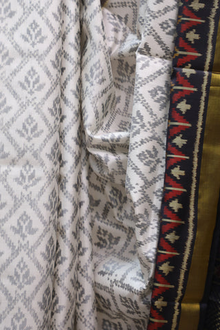 White Rajkot Patola Silk Saree - SRWRPSS227