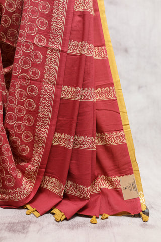 Red HBP Cotton Saree with Contrast Blouse -SRRCS1207