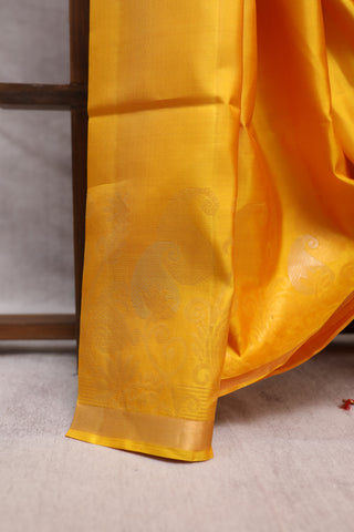 Yellow Soft Silk Saree And Rani Pink Pallu With a Golden Zari Design - SRYSSS161