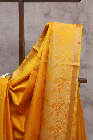 Yellow Soft Silk Saree And Rani Pink Pallu With a Golden Zari Design - SRYSSS161