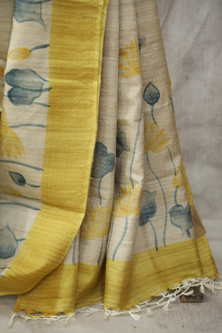 Cream Hand-Painted Tussar Silk Saree - SRCHPTSS981