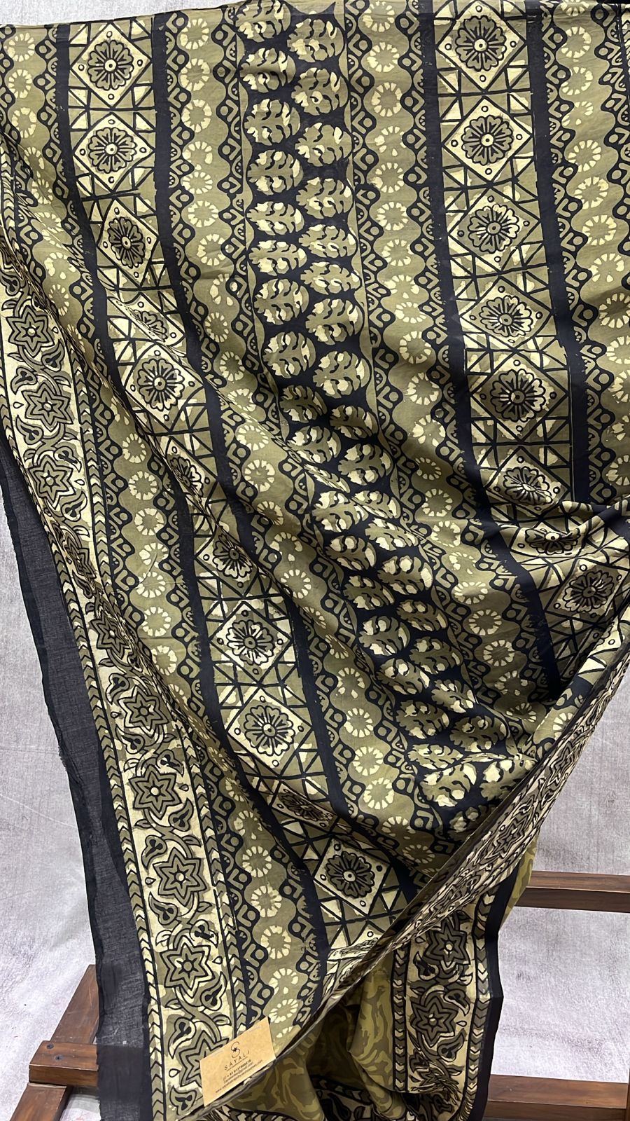 Olive HBP Cotton Saree - SROCS2035