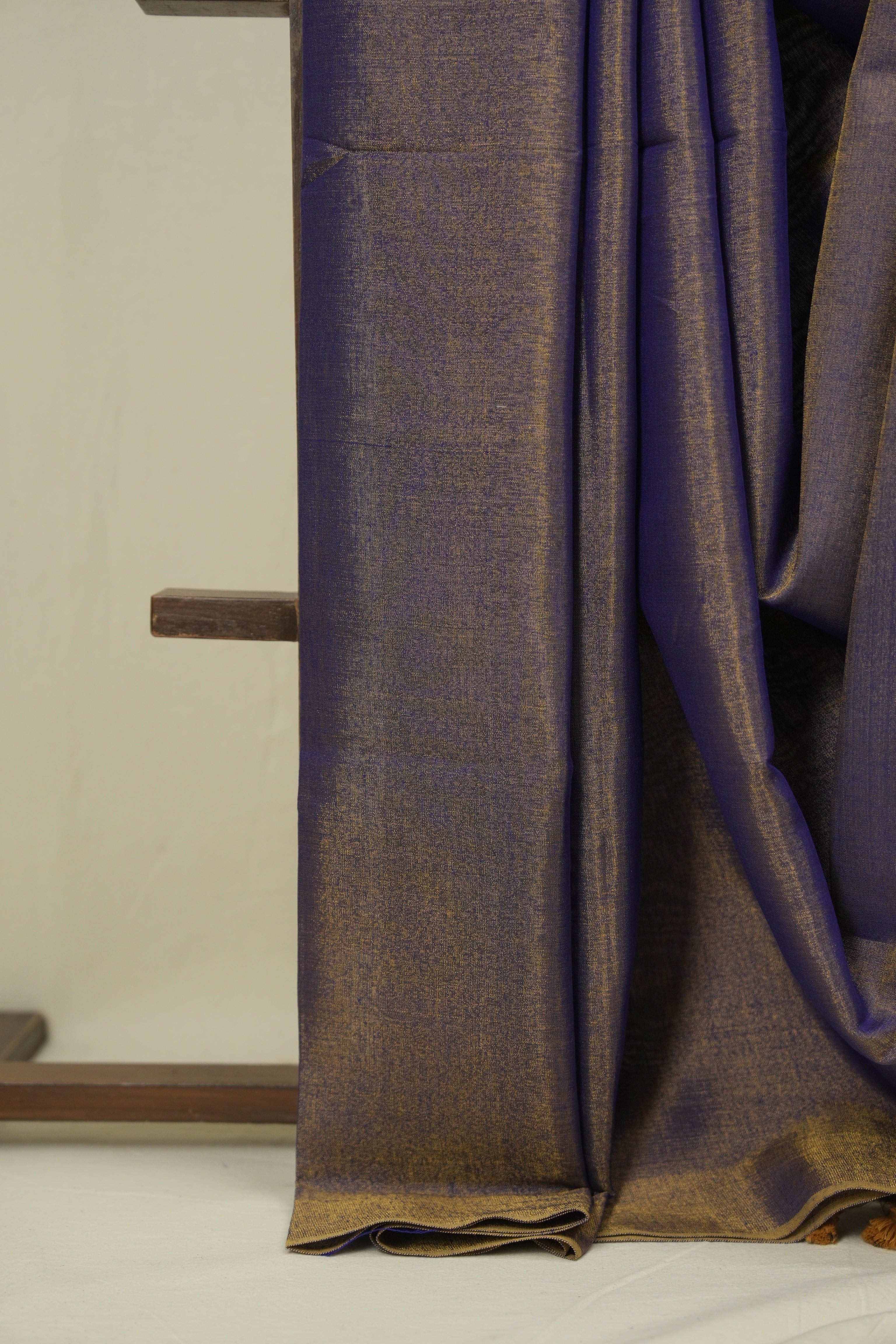 Dual Tone Blue Plain Tissue Linen Saree With Tassels - SRDTBPTLS305