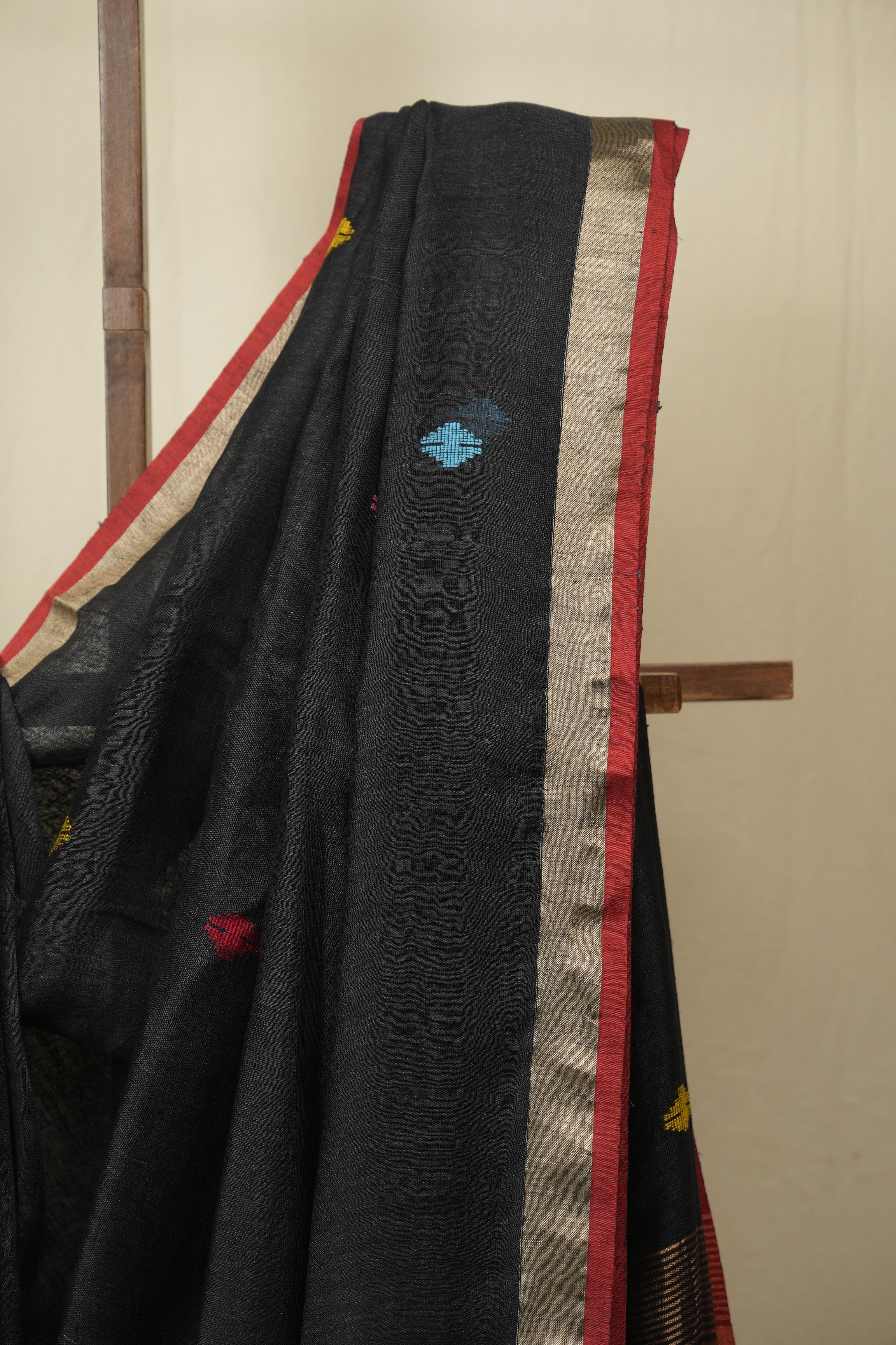 Black Linen Jamdani Saree - SRBLJS524