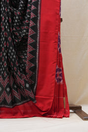 Black Pochampalli Cotton Ikat Saree - SRBPCIS520