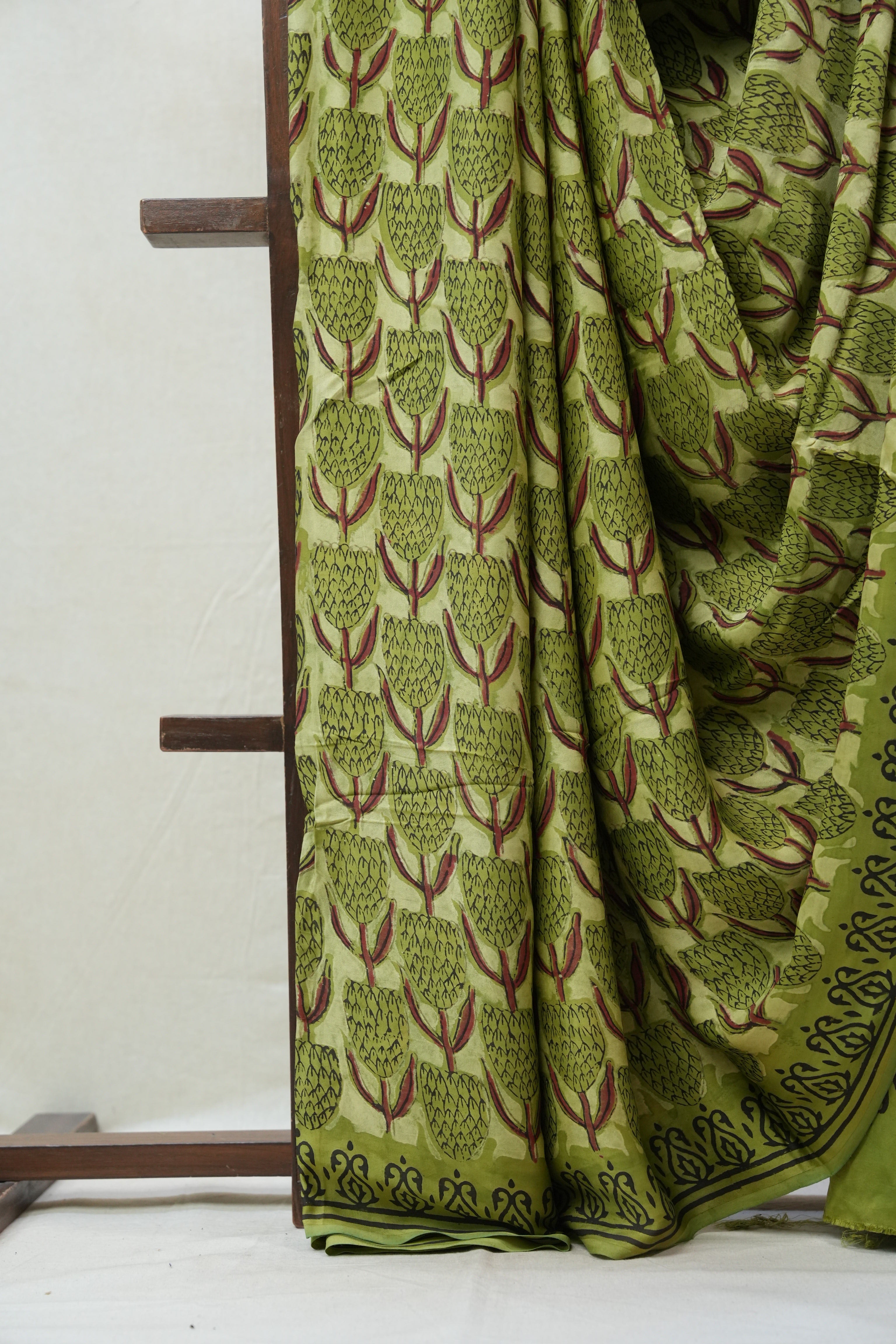 Grass Green HBP Modal Silk Saree - SRGGMSS379