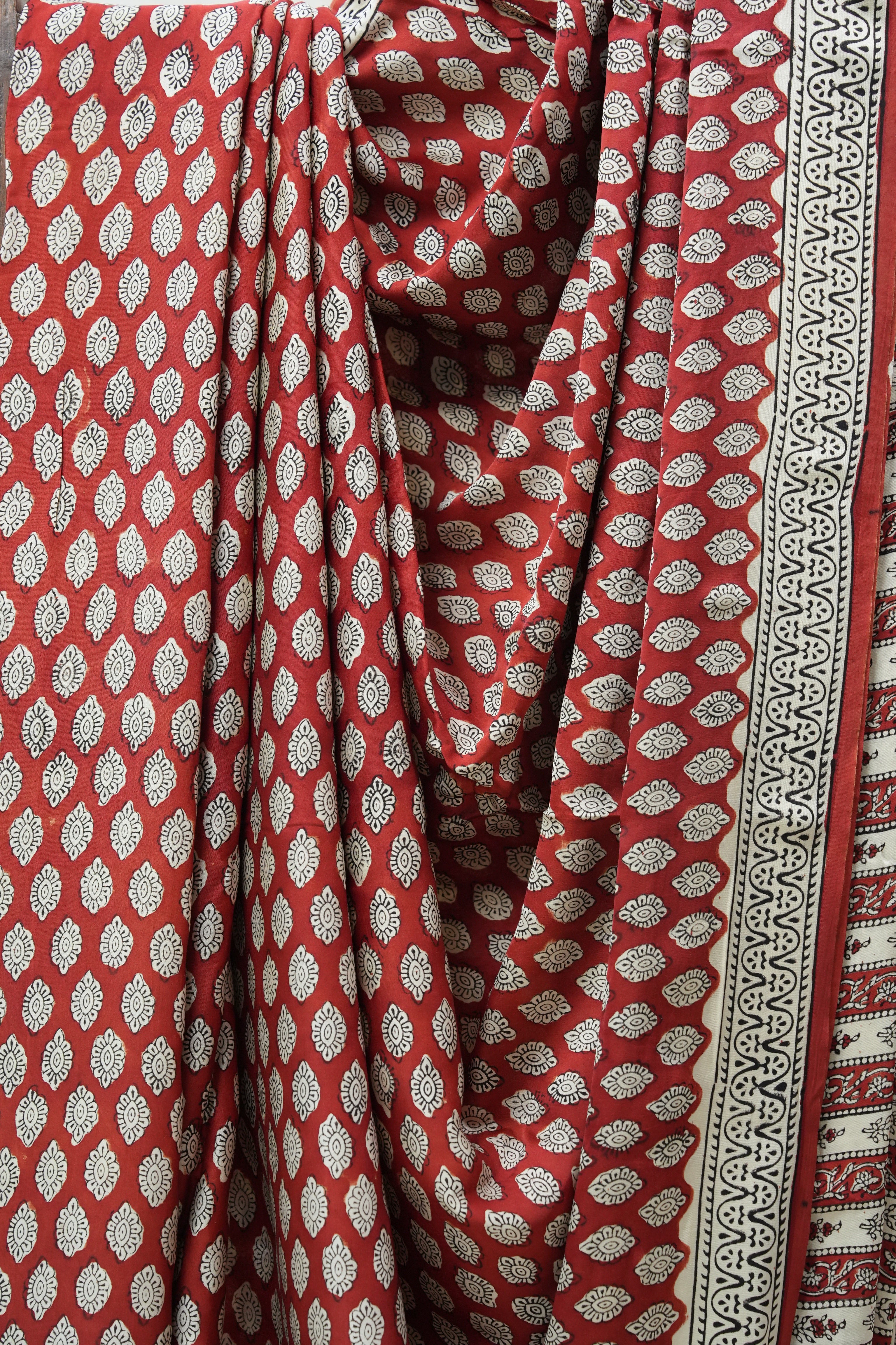 Red HBP Modal Silk Saree - SRRMSS370