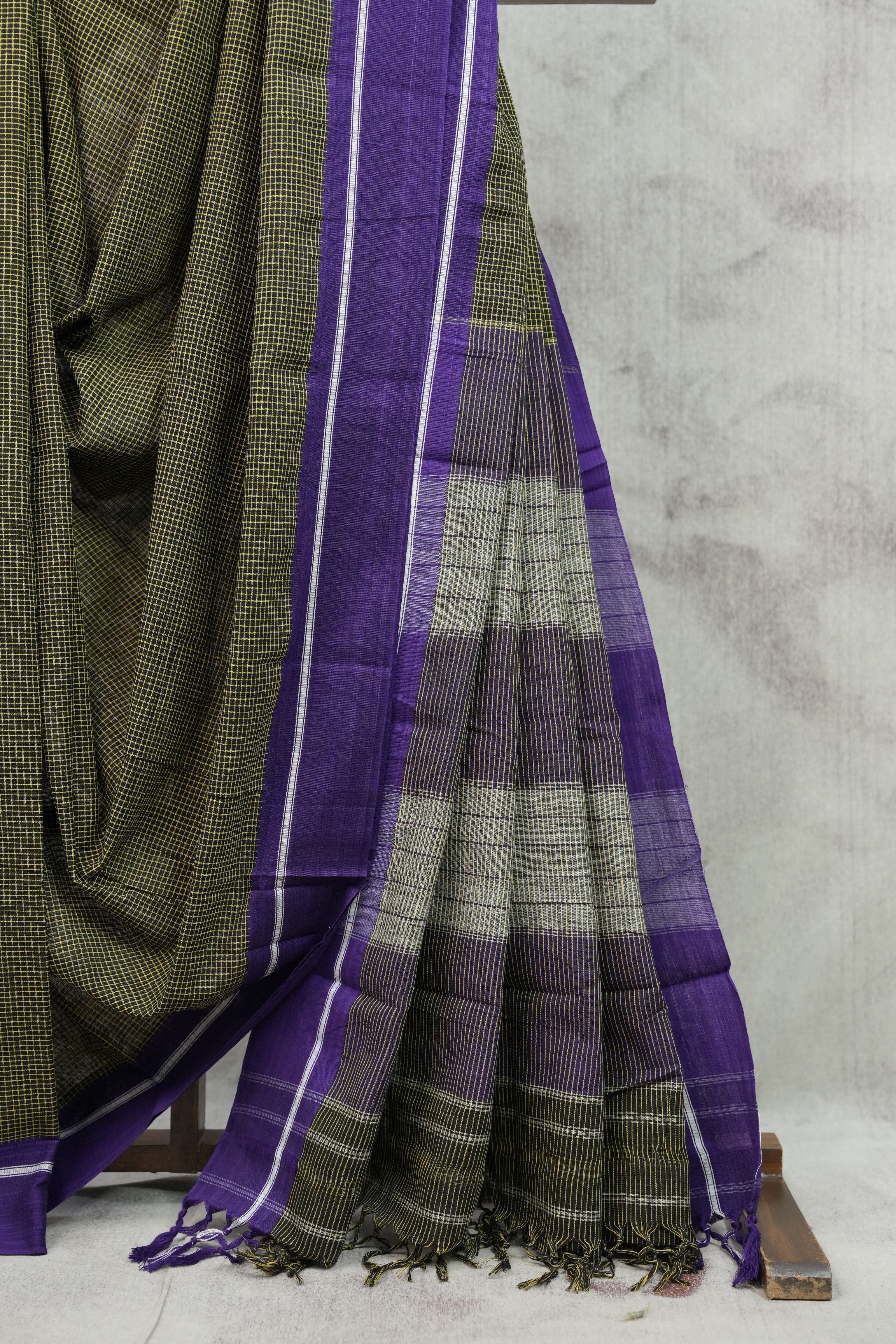 Black Small Checks Cotton Patteda Anchu Saree-SRBCPAS143