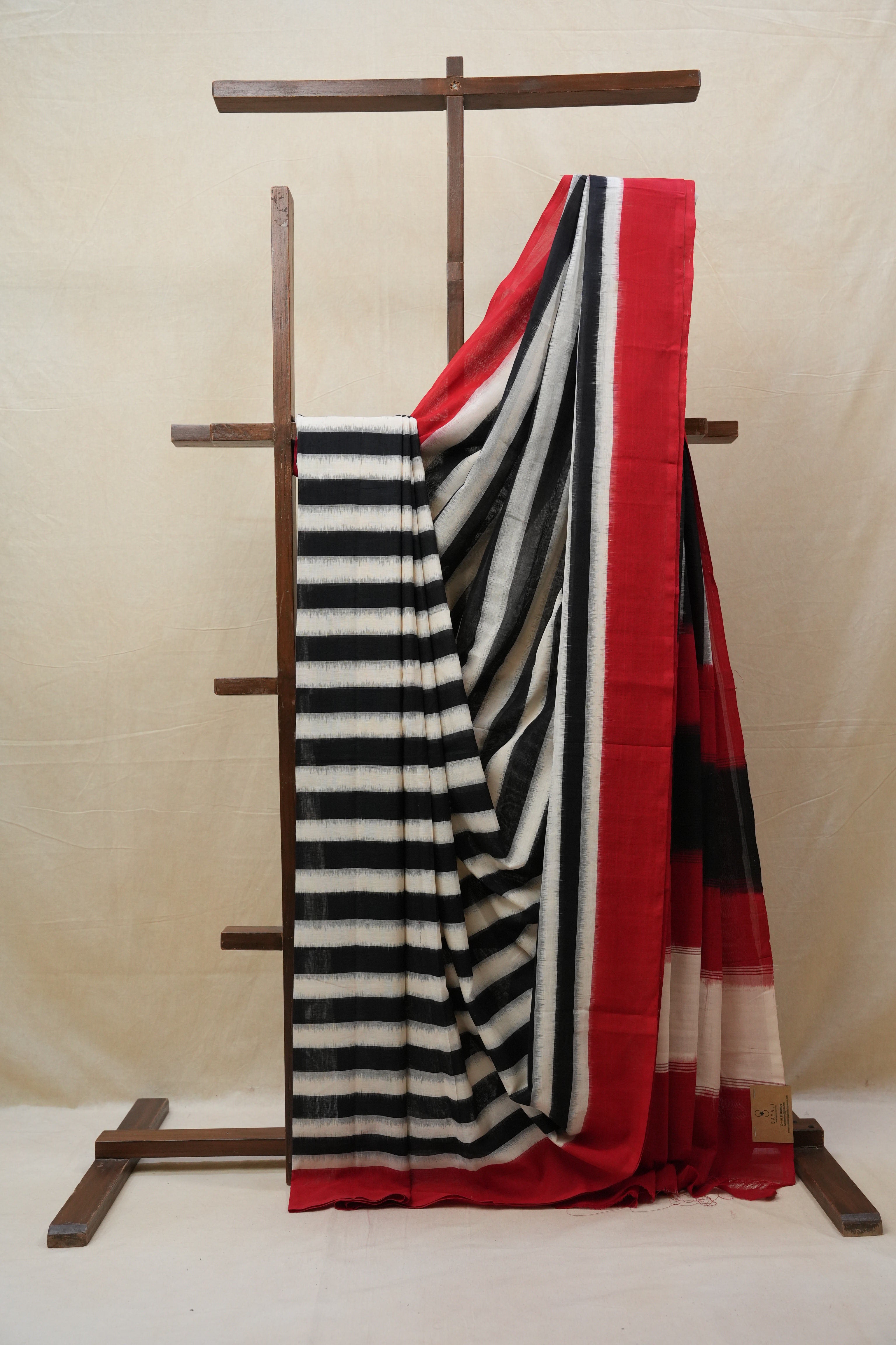 Black & White Pochampalli Cotton Ikat Saree - SRBWPCIS537