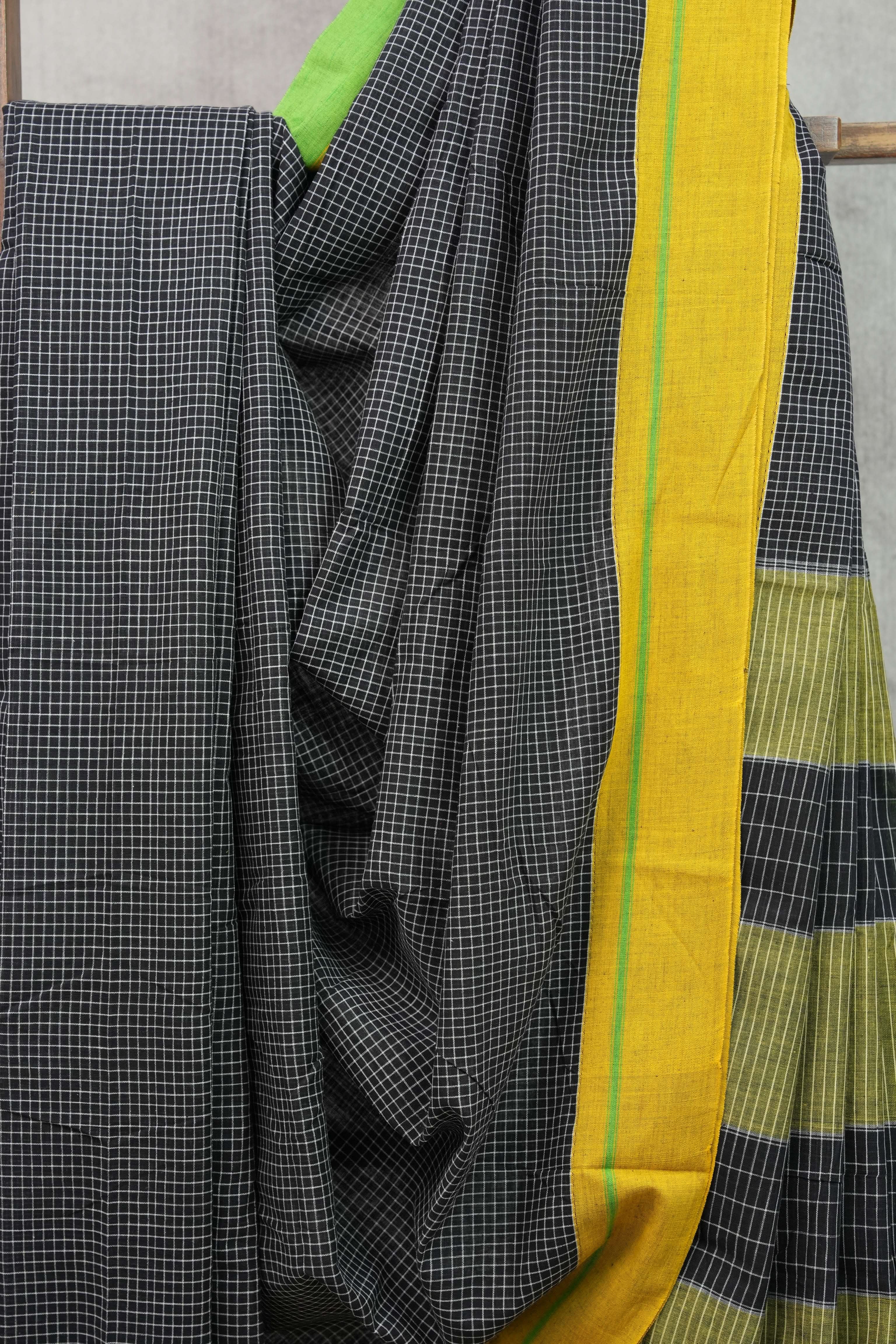 Black  Big Checks Cotton Patteda Anchu Saree-SRBCPAS139