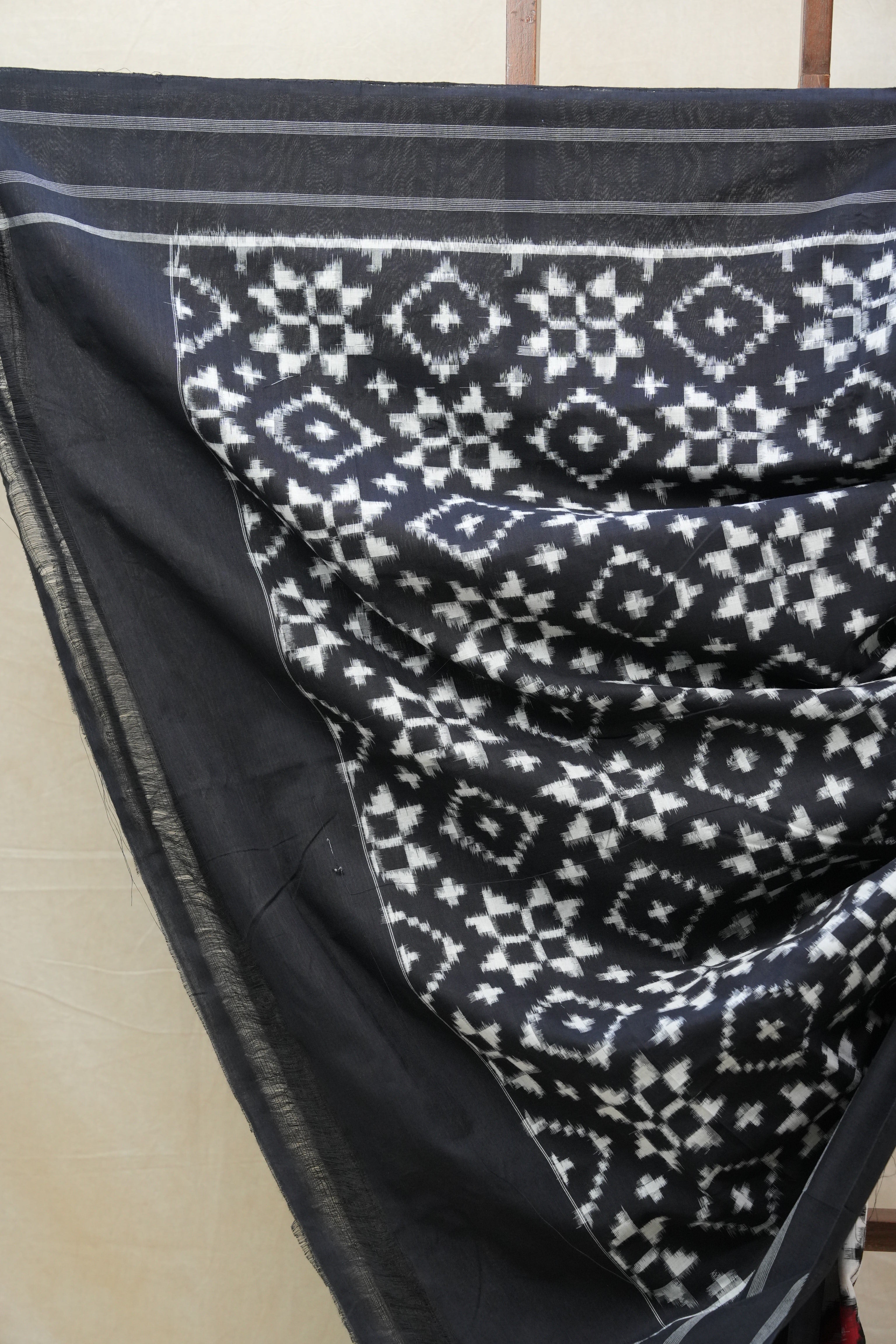 Red-White Pochampalli Cotton Ikat Saree - SRRWPCIS497