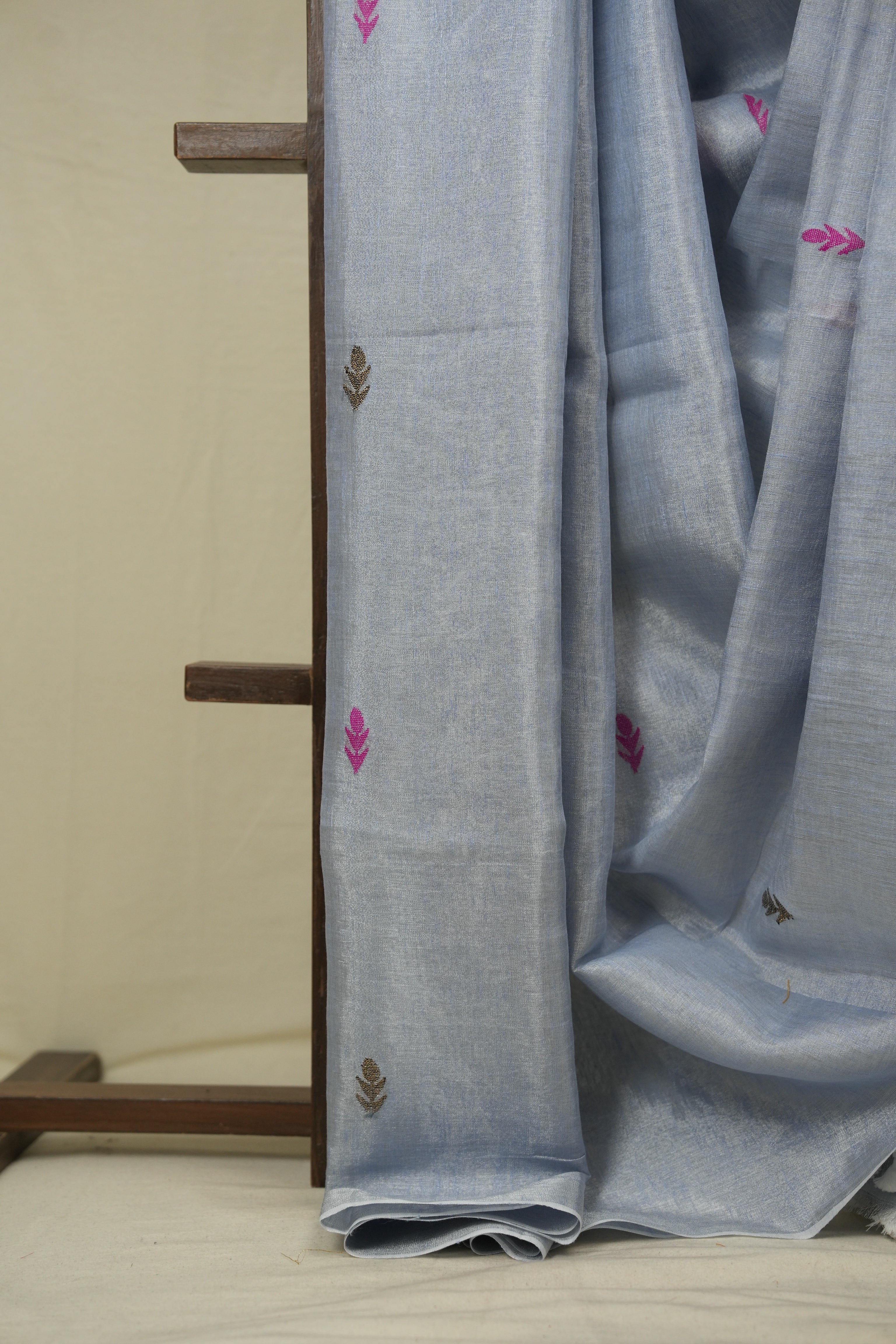 Powder Blue Tissue Linen Jamdani Saree - SRPBTLJS206