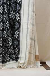 Black Pochampalli Cotton Ikat Saree - SRBPCIS499